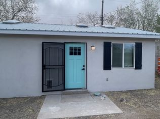 1259 8th St NW #B, Albuquerque, NM 87102
