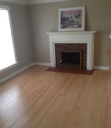 3rd image of 3322 Goldengate Ave