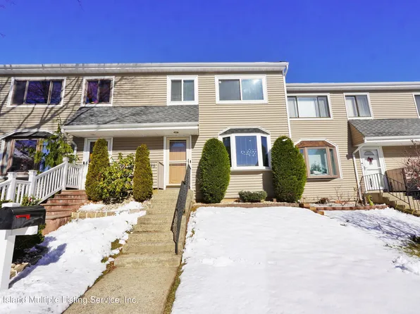 25 Ivy Ct, Staten Island, NY 10309