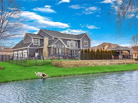 2nd image of 721 Willow Pointe North Dr
