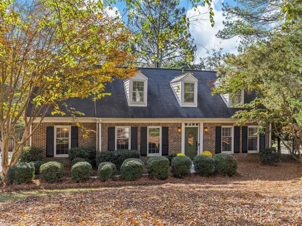 5215 Macandrew Dr, Charlotte, NC 28226