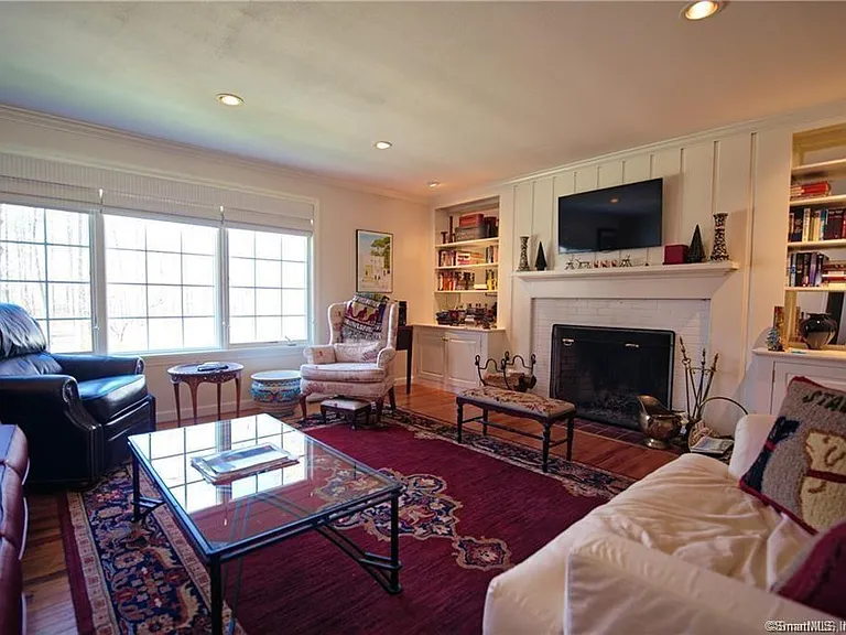3 Lilac Ln — Photo 7