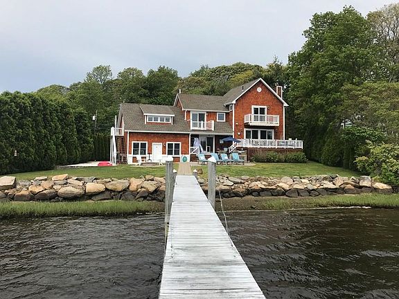 3rd image of 152 Winchester Dr