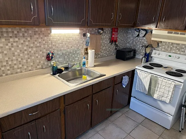 75 Nicholas Rd #A — Photo 7