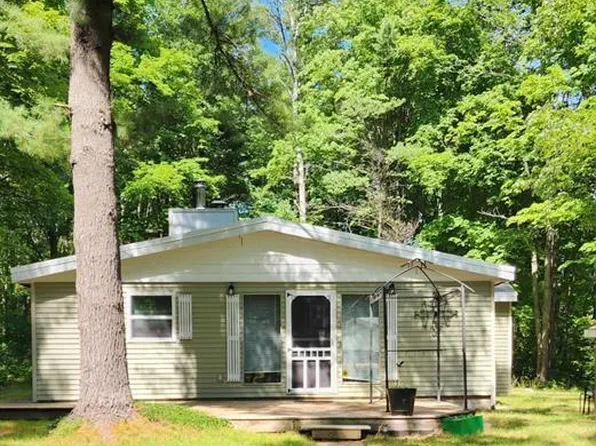 7880 Millecoquin Trl, Gaylord, MI 49735