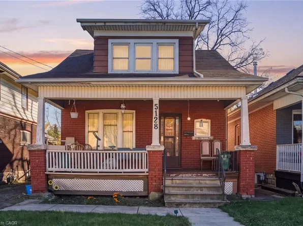 5128 Willmott St, Niagara Falls, ON L2E 2A3