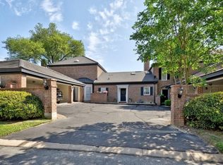 8 Tournament Way #17, The Hills, TX 78738