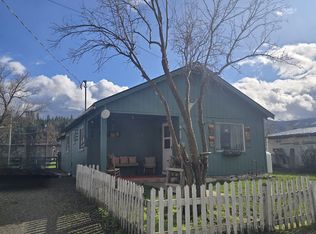 302 W 3rd St, Wallowa, OR 97885