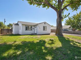 1213 S 11th Ave, Yakima, WA
