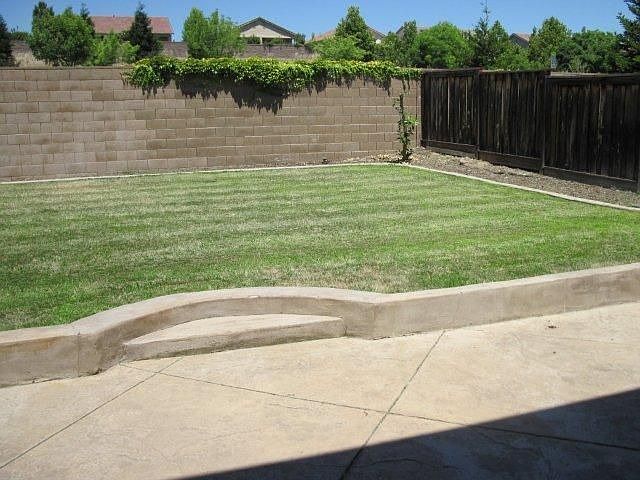 2nd image of 306 Arroyo Madrone Ct