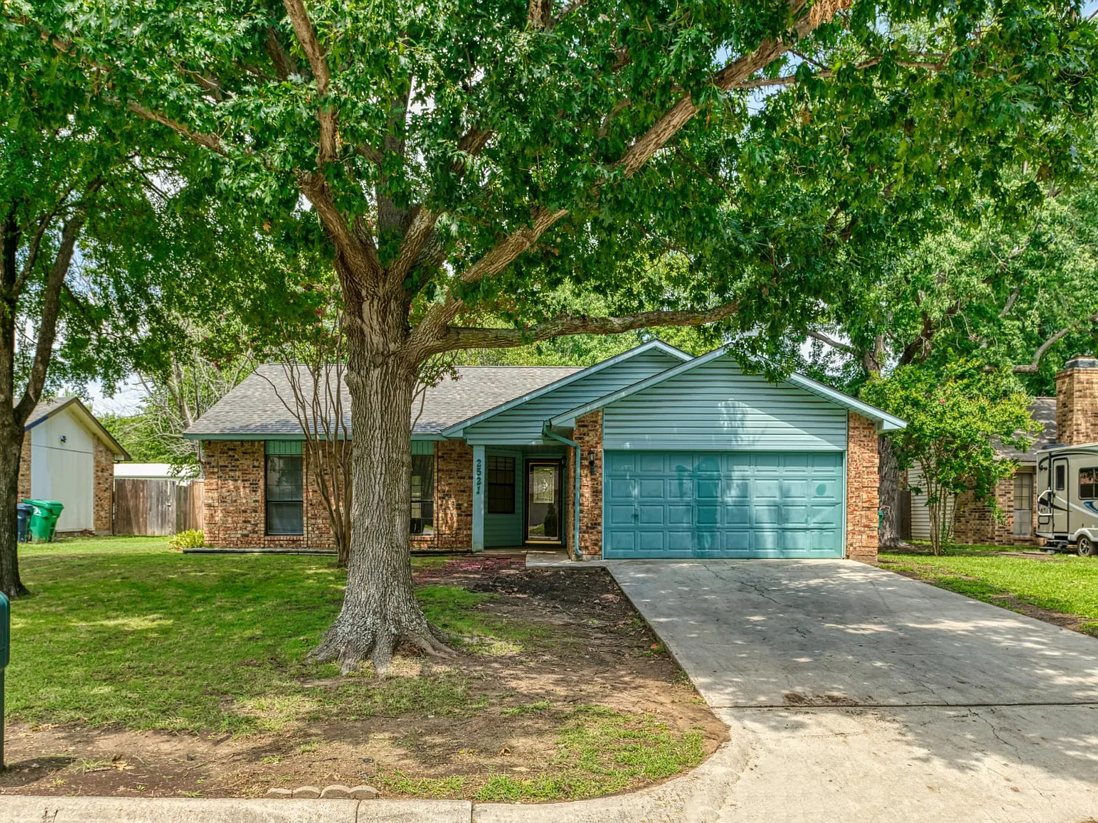 4 bed, 1659 sqft, $2,075 — Photo 1