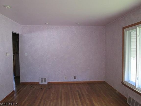 2nd image of 4319 W 182nd St