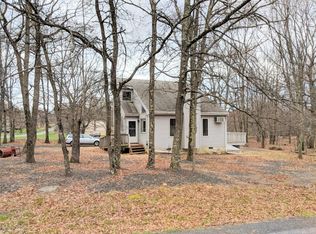 1163 Steele Cir, Bushkill, PA 18324