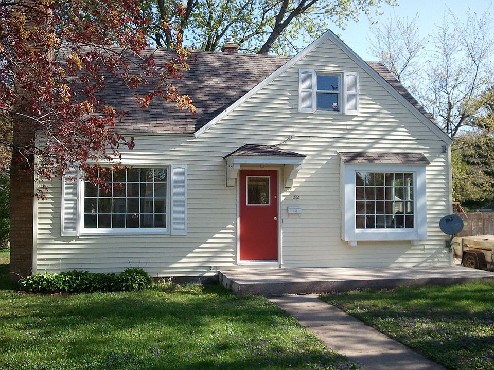 1st image of 32 Gordon Blvd