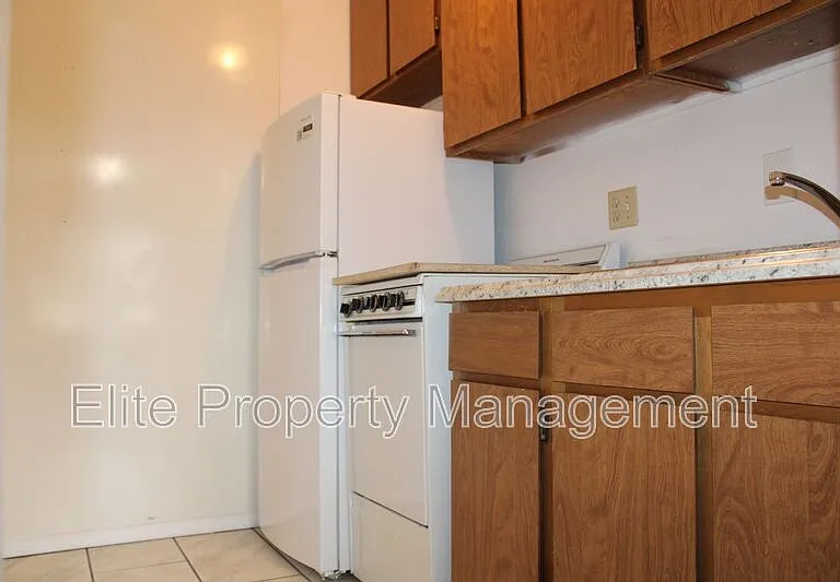 1529 Oakshire Ln #2 — Photo 7