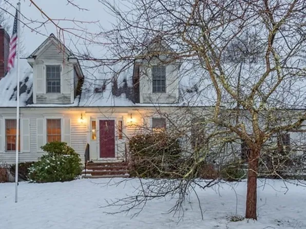 21 Fieldstone Cir, Whitman, MA 02382