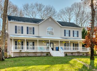 46 Rosewood Dr, Sag Harbor, NY 11963