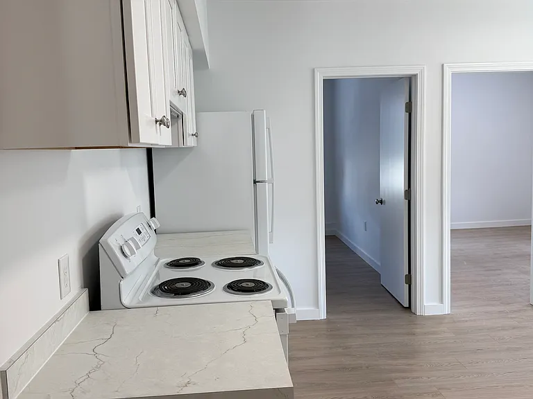 114 Sweet Ave #3R — Photo 1