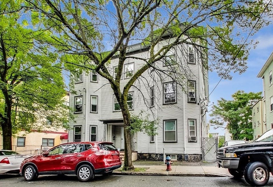 1st image of 109 Walnut St