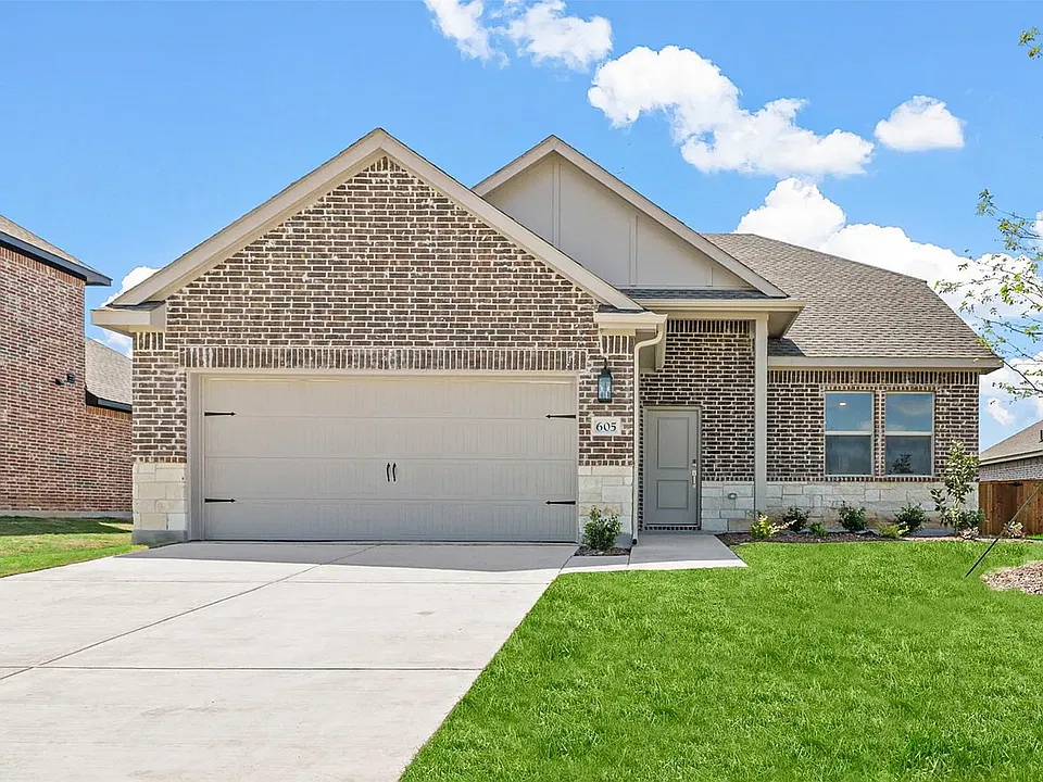 605 Ridgewood Dr