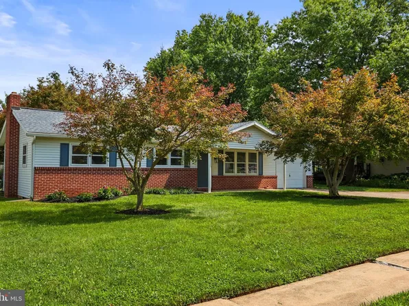 3511 Village Rd, Dover, PA 17315