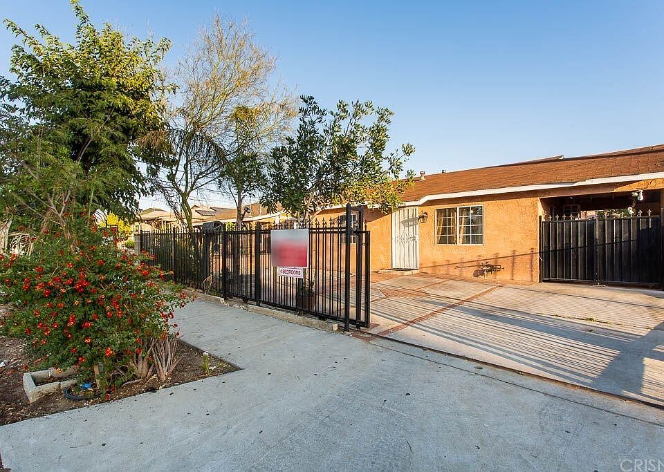 1st image of 13134 Kagel Canyon St