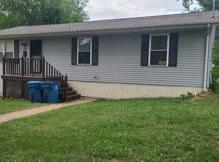 515 W 7th St, Dixon, IL 61021
