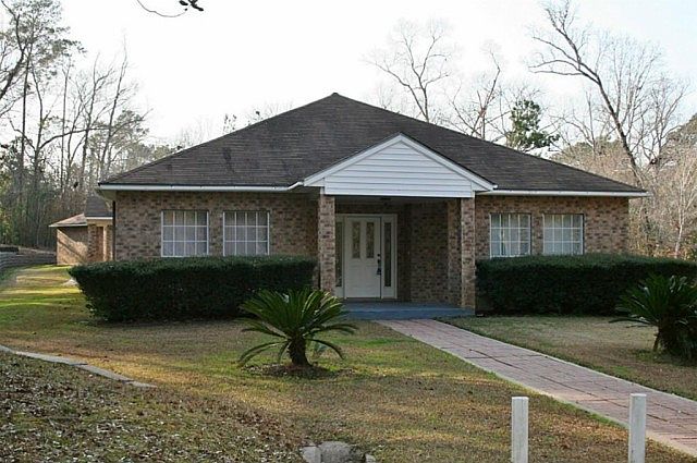 1st image of 557 Crestview Dr