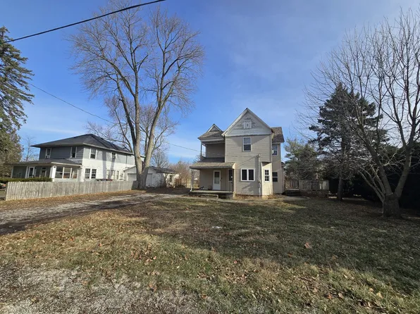 212 N Hunt St, Melvin, IL 60952