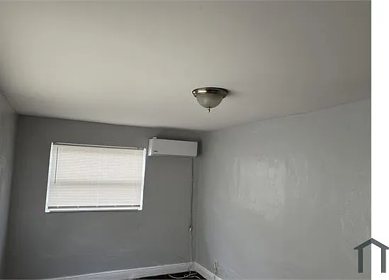 613 NW 27th Ave #2 — Photo 4