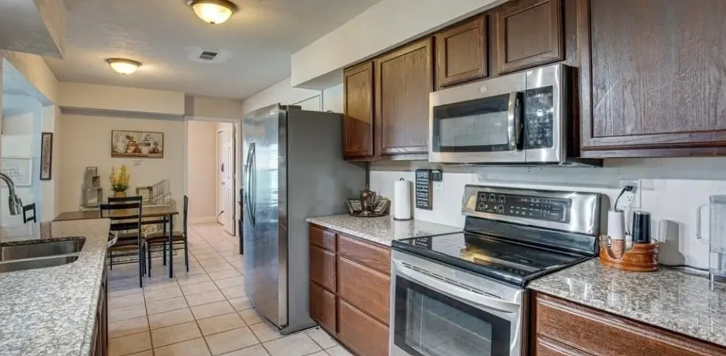 4 bed, 2141 sqft, $2,700 — Photo 4