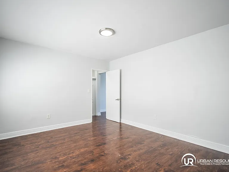 7931 East Dr #305 — Photo 18