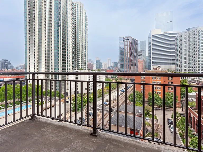 330 N Jefferson St #801 — Photo 18