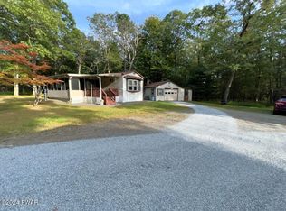 104 Red Oak Ct, Tafton, PA 18464