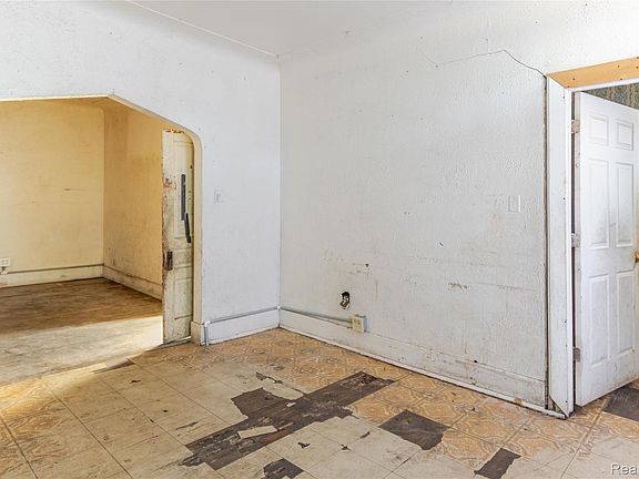 3rd image of 1488 17th St