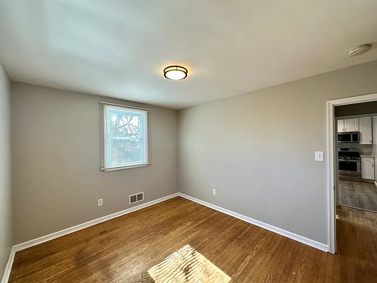 805 N Woodward Dr — Photo 16