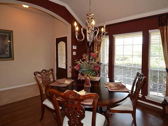 5th image of 27015 Crown Rock Dr