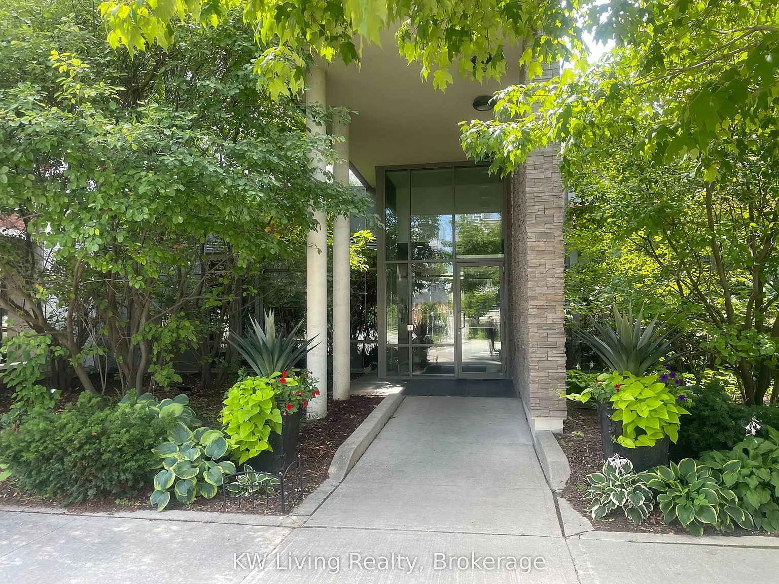 2 bed, $2,300 — Photo 3