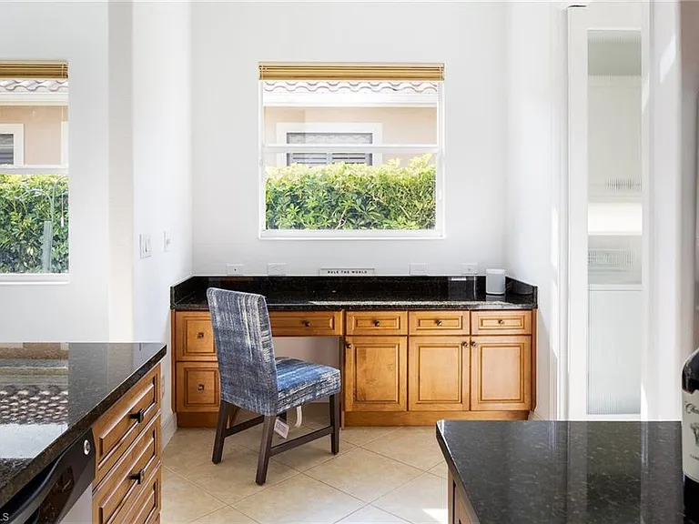 982 Tivoli Ct — Photo 18