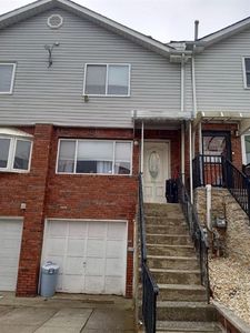 32 Cody Pl, Staten Island, NY, 10312