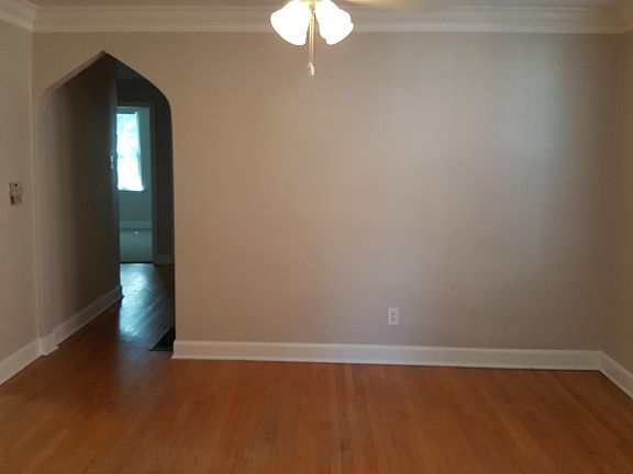 5th image of 7344 Dartmouth Ave