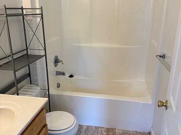5th image of 2311 W Grace St APT 3