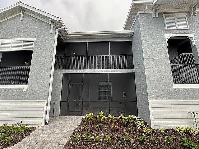 2 bed, 2.0 bath, 1569 sqft, $4,500 — Photo 2