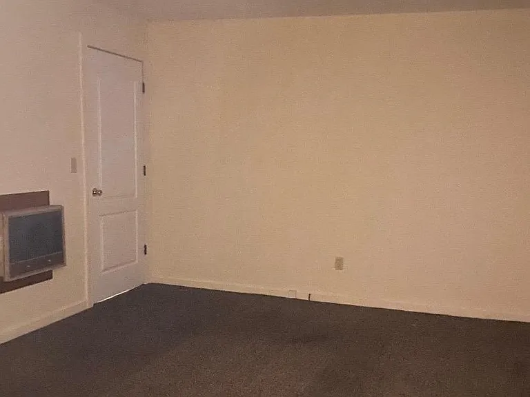 2913 Walnut Ave — Photo 4
