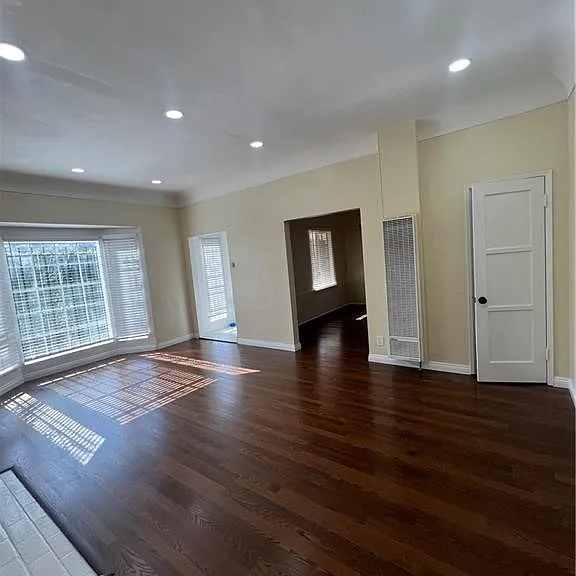 1933 S Corning St — Photo 13