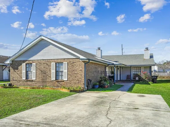 111 Omega St, Belle Chasse, LA 70037