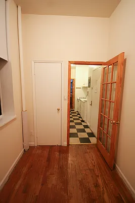 Rented by Compass | media 9