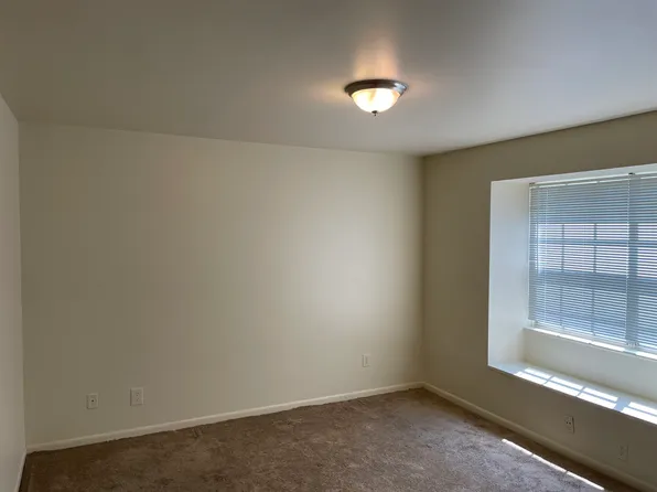 904 Milstead Rd APT 17, Fairfield, AL 35064