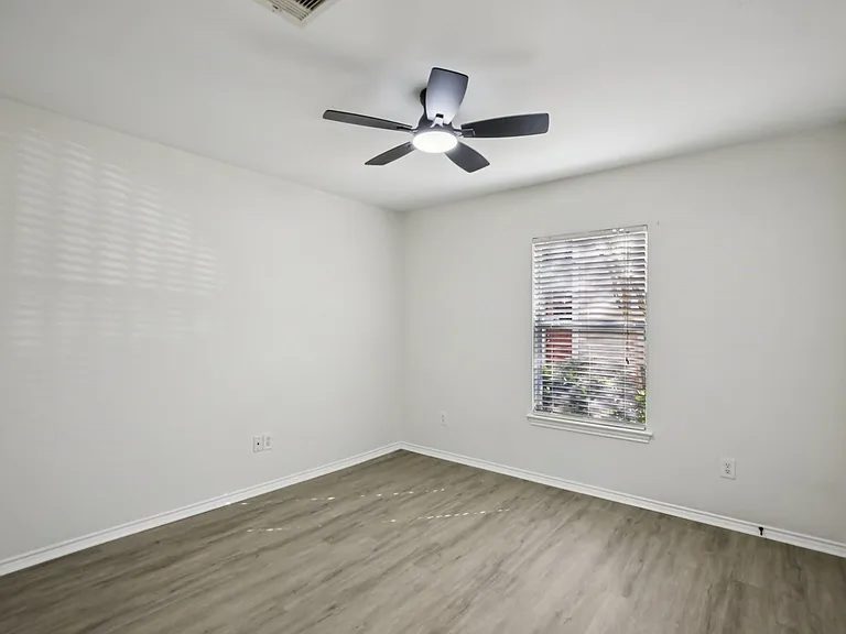 1705 Stuart St — Photo 25