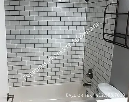 1704 Larkins Way — Photo 5